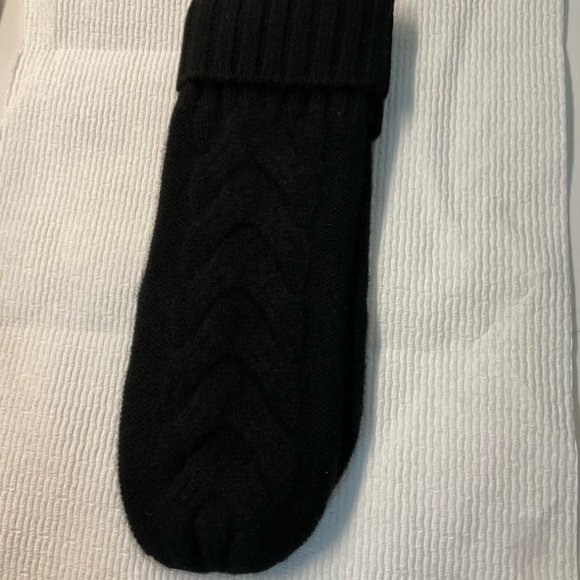 HANNAH ROSE 100% Cashmere Mittens Black Chunky Cable-Knit Soft Touch Screen Cuff - Picture 3 of 5